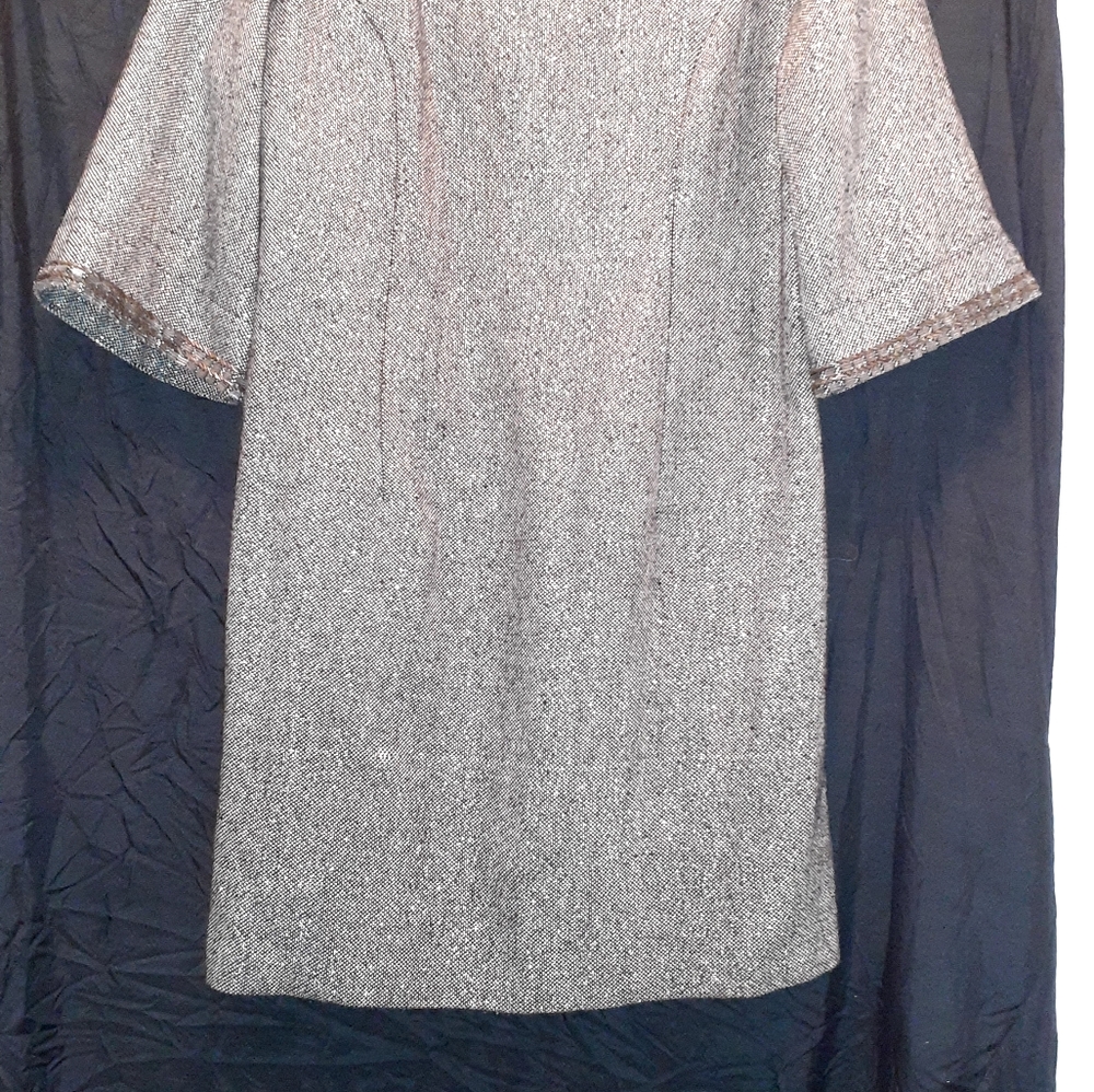 Dress - Picture 5 of 9